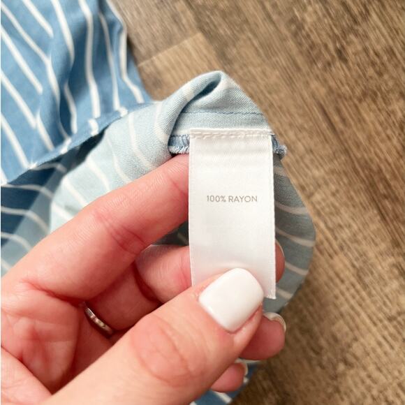 J. Jill Women Medium Blue White Striped Front Tie Button Down Tank Top Blouse - Picture 5 of 8